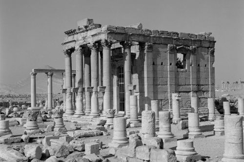 Palmyra, Baal-Shamin-Tempel, von Nordosten. Aufnahme: Bildarchiv Foto Marburg / Paul Haag, 1985 Palmyra, Baal-Shamin-Tempel, von Nordosten. Aufnahme: Bildarchiv Foto Marburg / Paul Haag, 1985